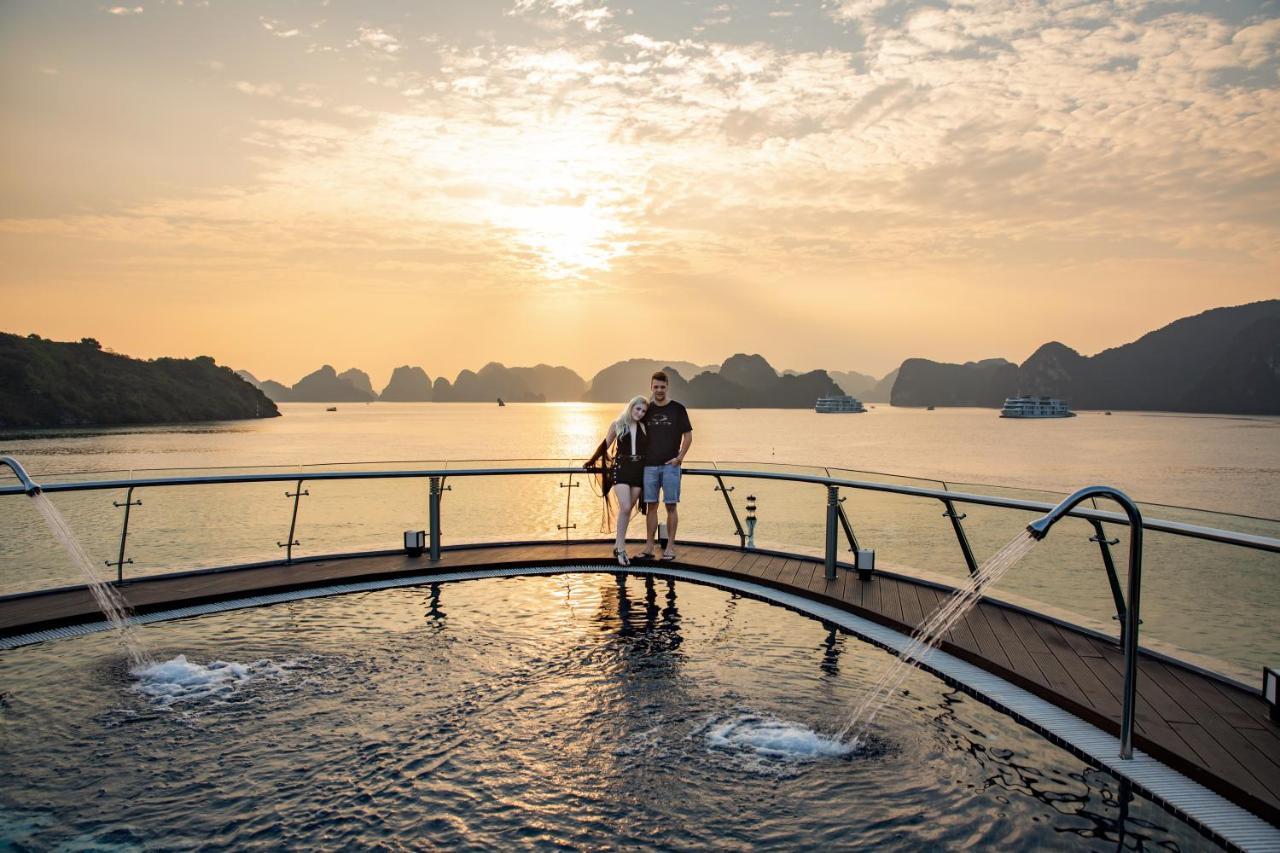 Hotel Stellar Of The Seas Cruise Ha Long Exterior foto