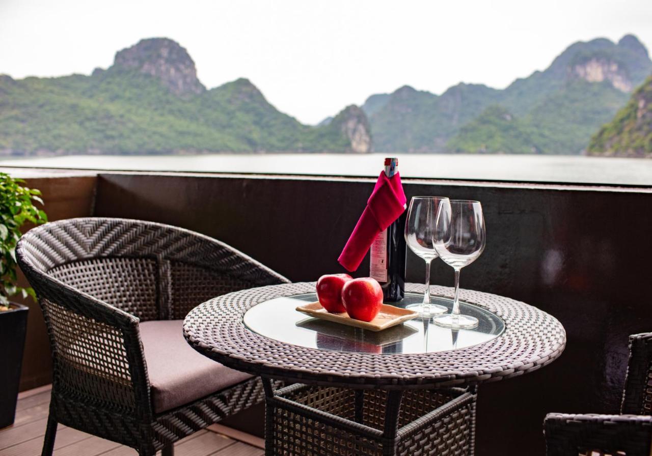 Hotel Stellar Of The Seas Cruise Ha Long Habitación foto